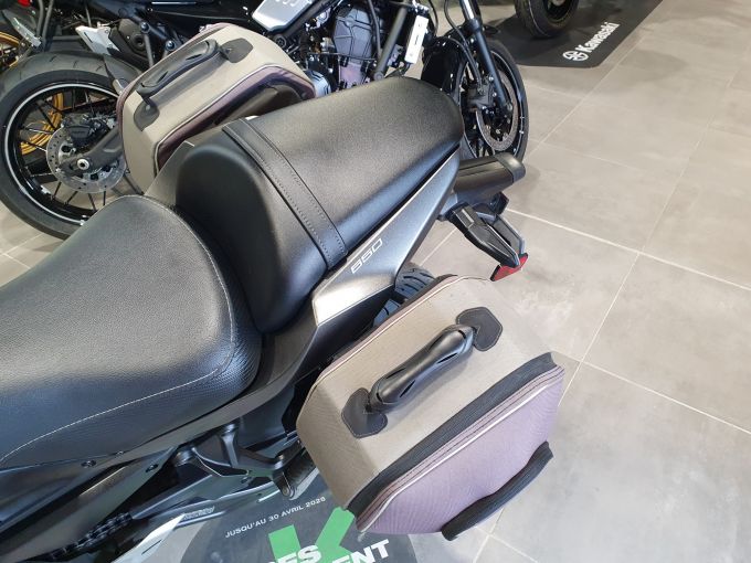KAWASAKI NINJA 650 4