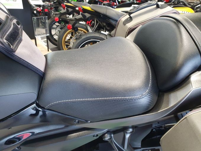 KAWASAKI NINJA 650 4