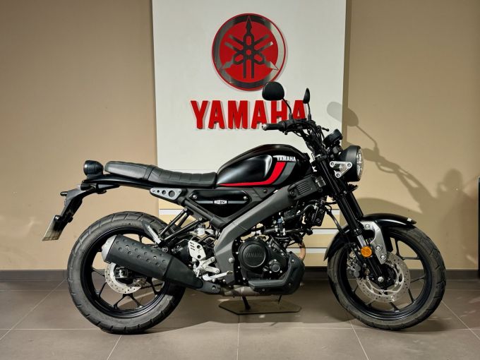 YAMAHA XSR 125 4
