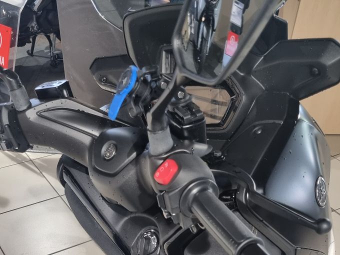 YAMAHA XMAX 125 TECH MAX 4