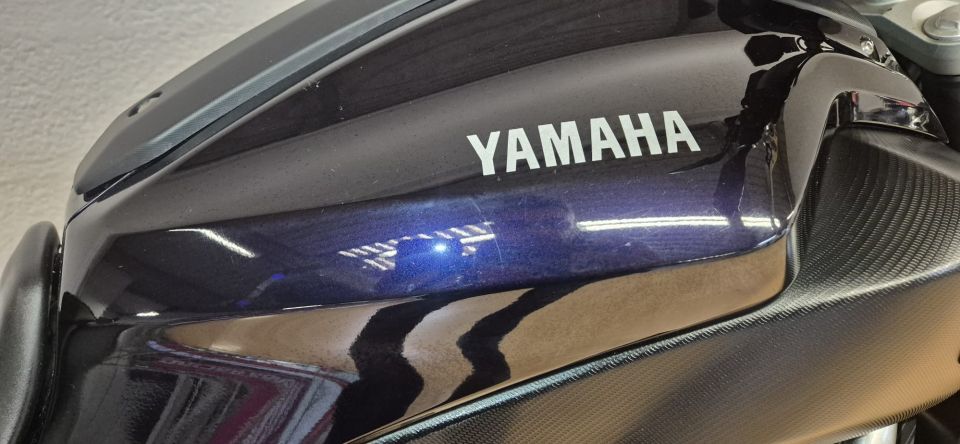 YAMAHA MT-07 4