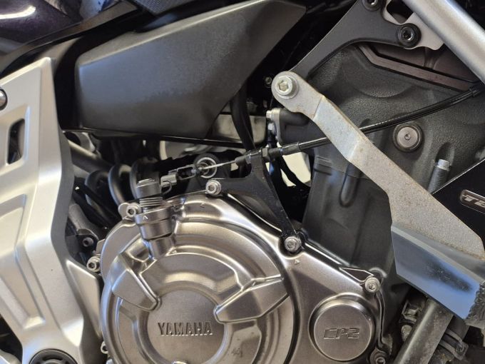 YAMAHA MT-07 4