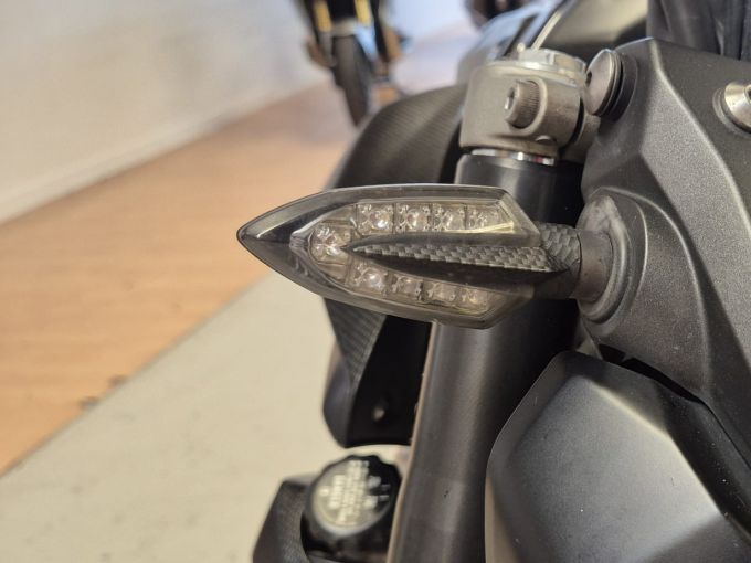 YAMAHA MT-07 4