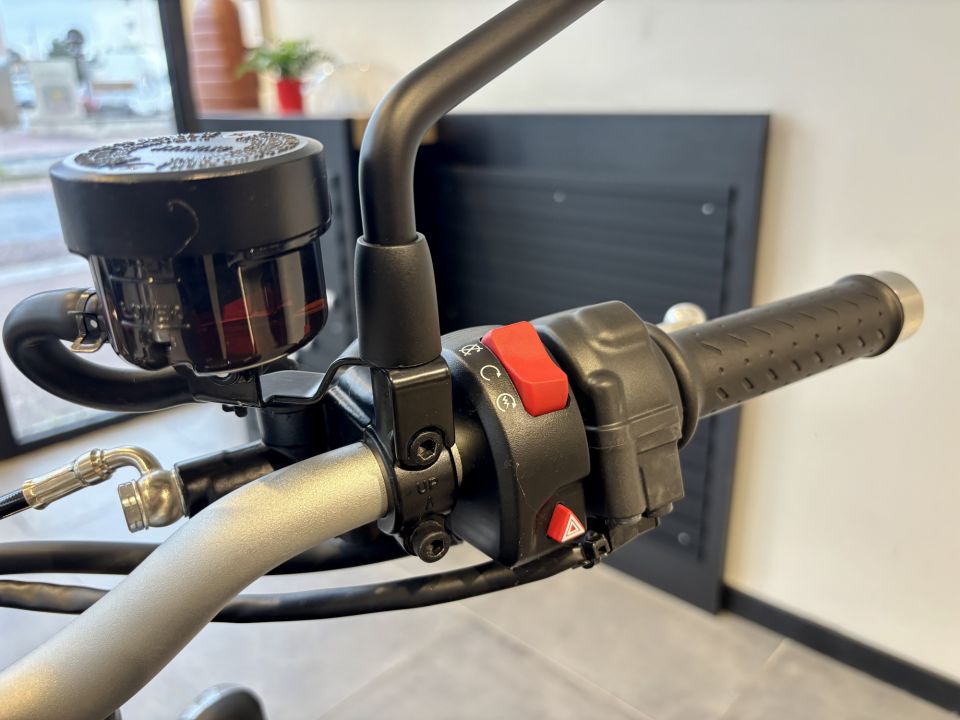 TRIUMPH SCRAMBLER 900 4