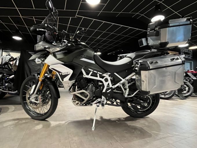 TRIUMPH TIGER 900 RALLY PRO 4