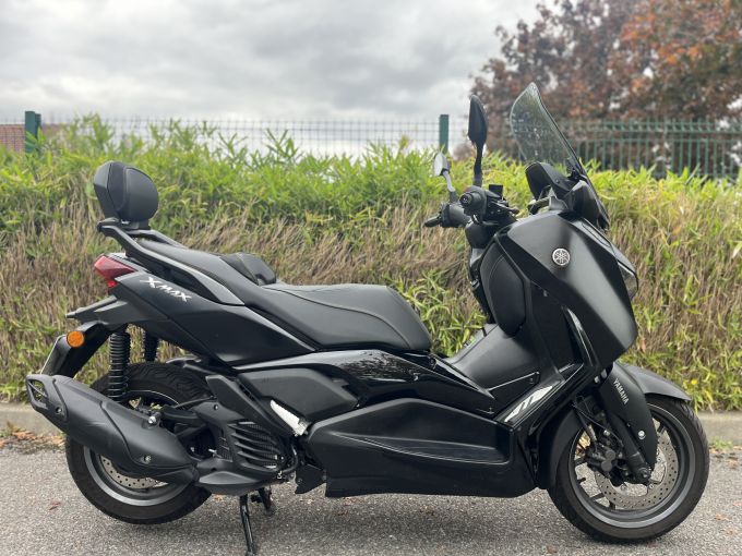 YAMAHA XMAX 125 TECH MAX 4