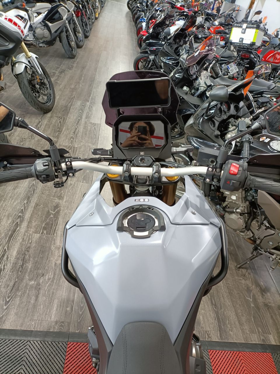SUZUKI DL V-STROM 800DE 4