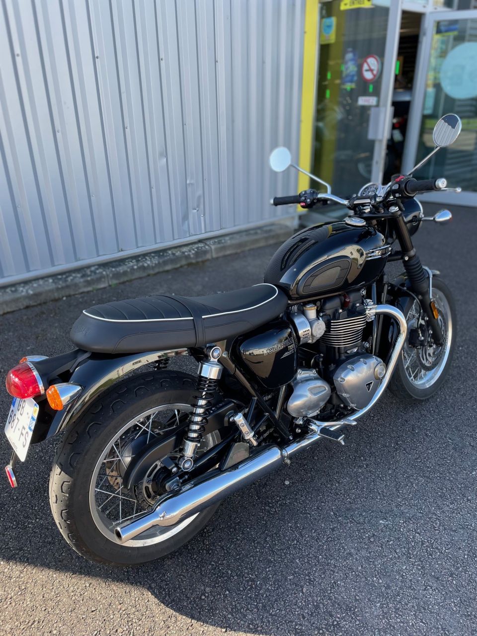 TRIUMPH BONNEVILLE T120 1200 4