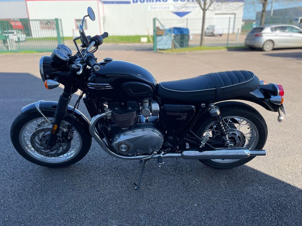 TRIUMPH BONNEVILLE T120 1200 4