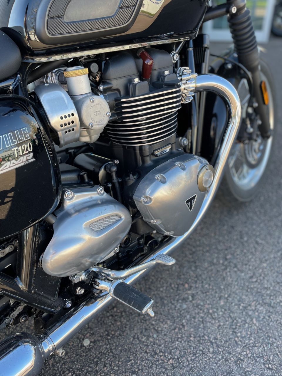 TRIUMPH BONNEVILLE T120 1200 4