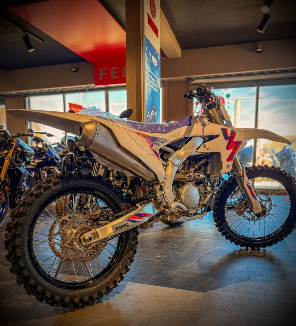 YAMAHA YZ 250 F 50TH AANIVERSARY EDITION 4