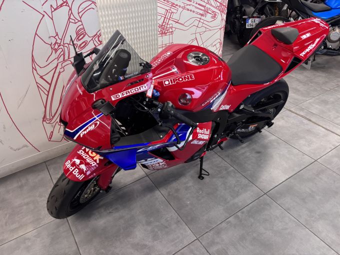 HONDA CBR 600 RR 4