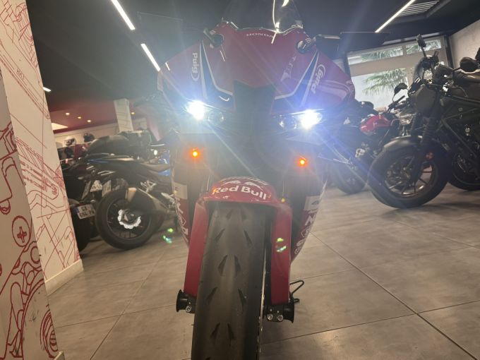 HONDA CBR 600 RR 4