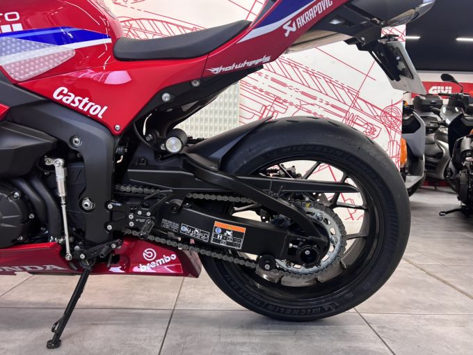 HONDA CBR 600 RR 4