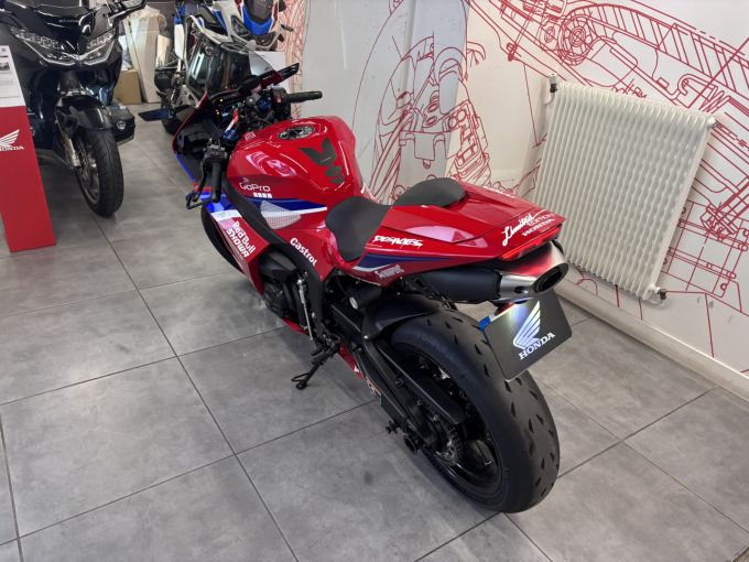 HONDA CBR 600 RR 4