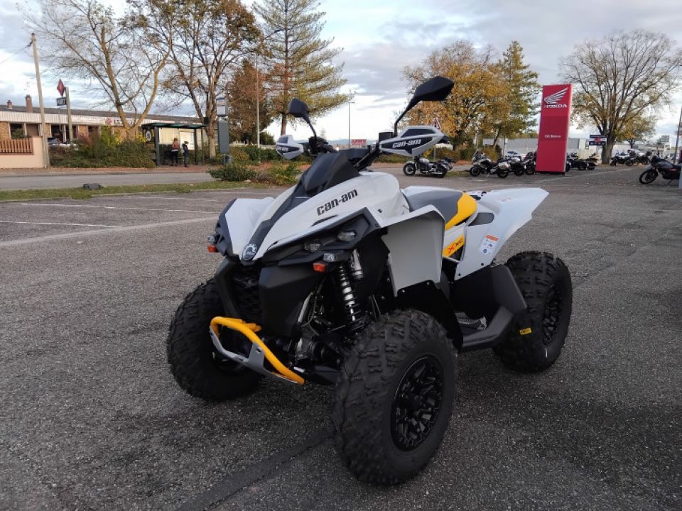 CAN-AM RENEGADE X XC 650 T 4