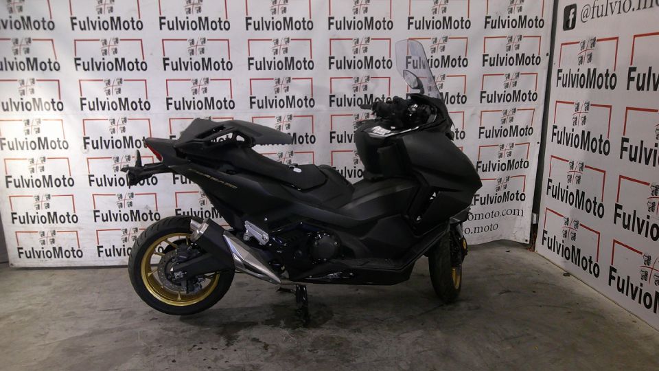 HONDA NSS FORZA 750 4