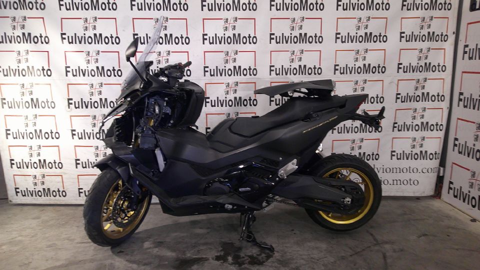 HONDA NSS FORZA 750 4