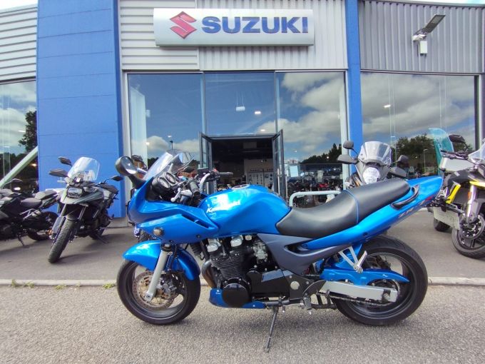 KAWASAKI ZR-7 S 4
