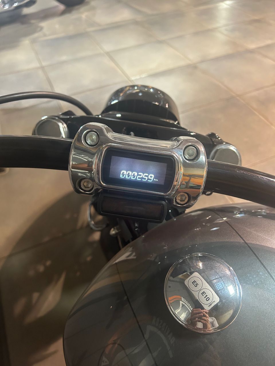 HARLEY-DAVIDSON SOFTAIL BREAKOUT 1868 4