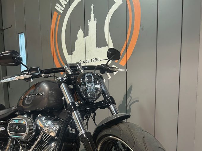 HARLEY-DAVIDSON SOFTAIL BREAKOUT 1868 4