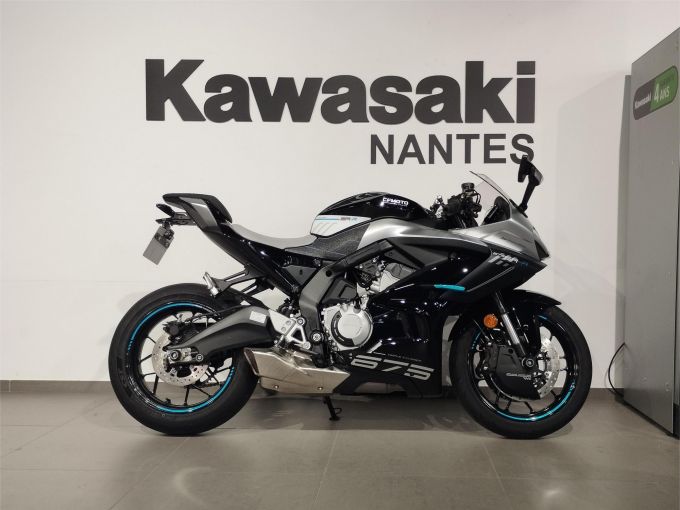 CF MOTO 675 SR-R 4