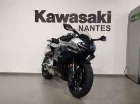 CF MOTO 675 SR-R - 2025