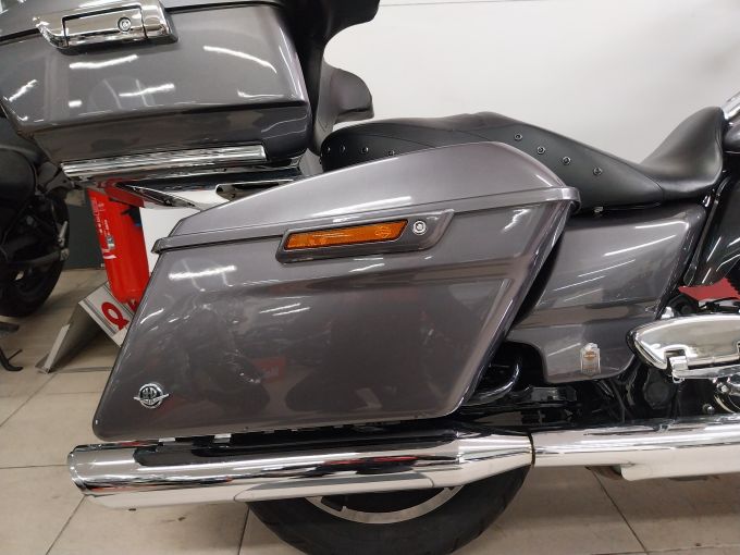 HARLEY-DAVIDSON STREET GLIDE 1690 4