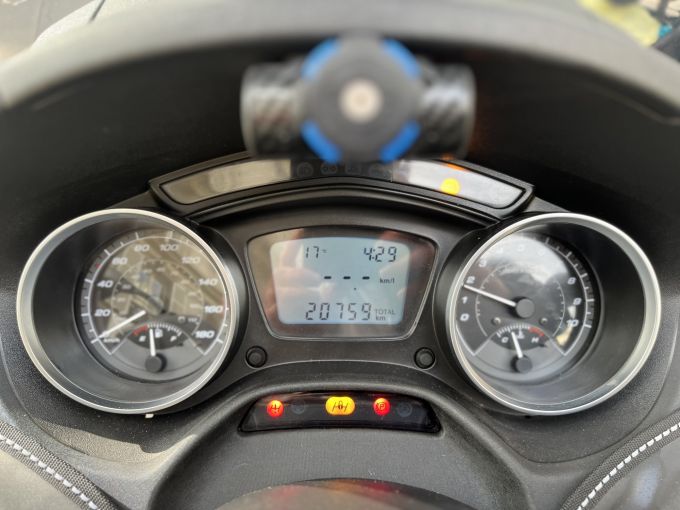 PIAGGIO MP3 350 ABS/ASR 4