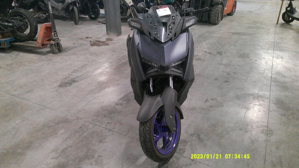 YAMAHA X-MAX 125 4