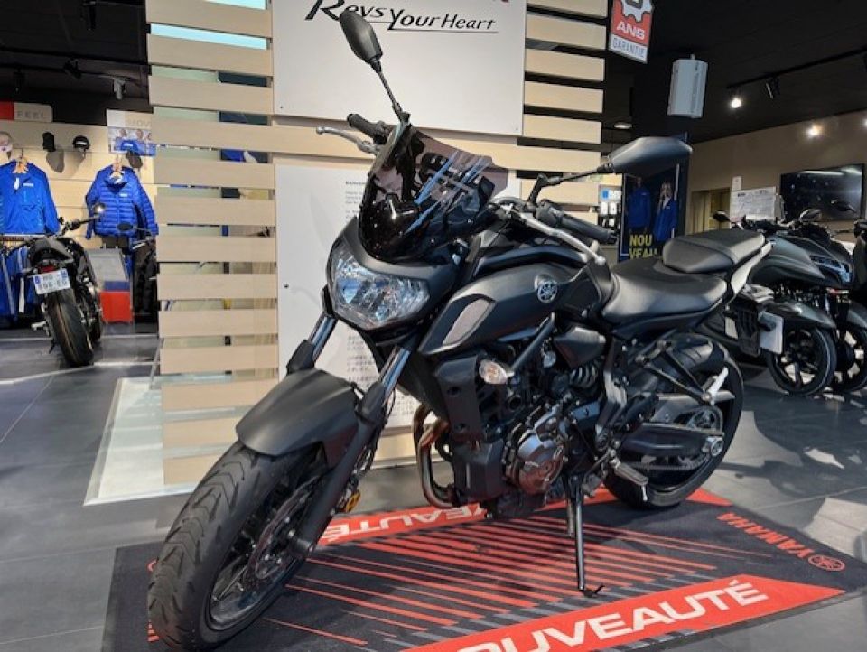 YAMAHA MT-07 (47.5CV) 4