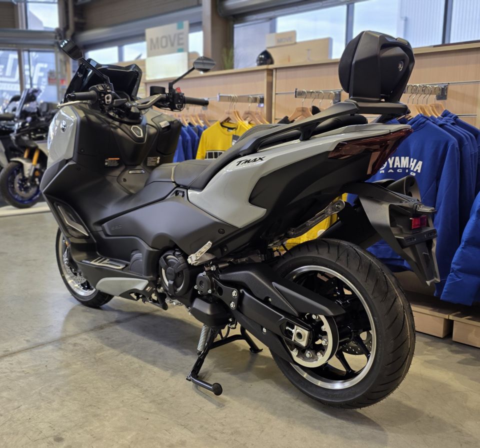 YAMAHA XP T-MAX 560 TECH MAX 4