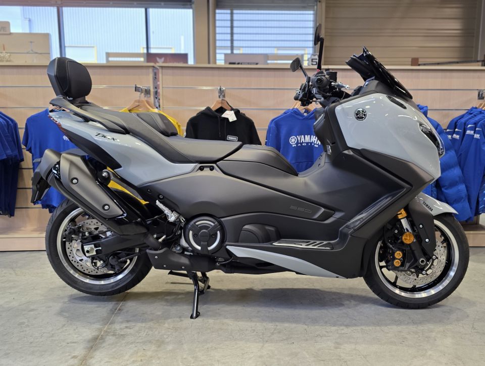 YAMAHA XP T-MAX 560 TECH MAX 4