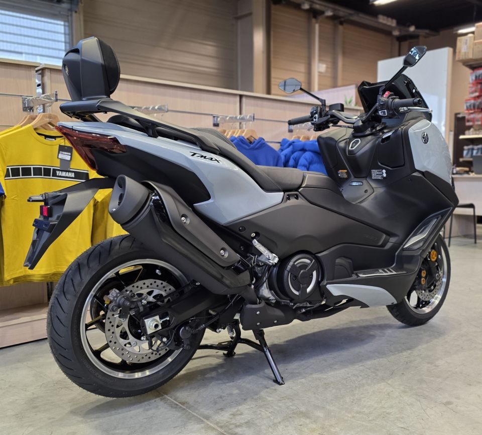 YAMAHA XP T-MAX 560 TECH MAX 4