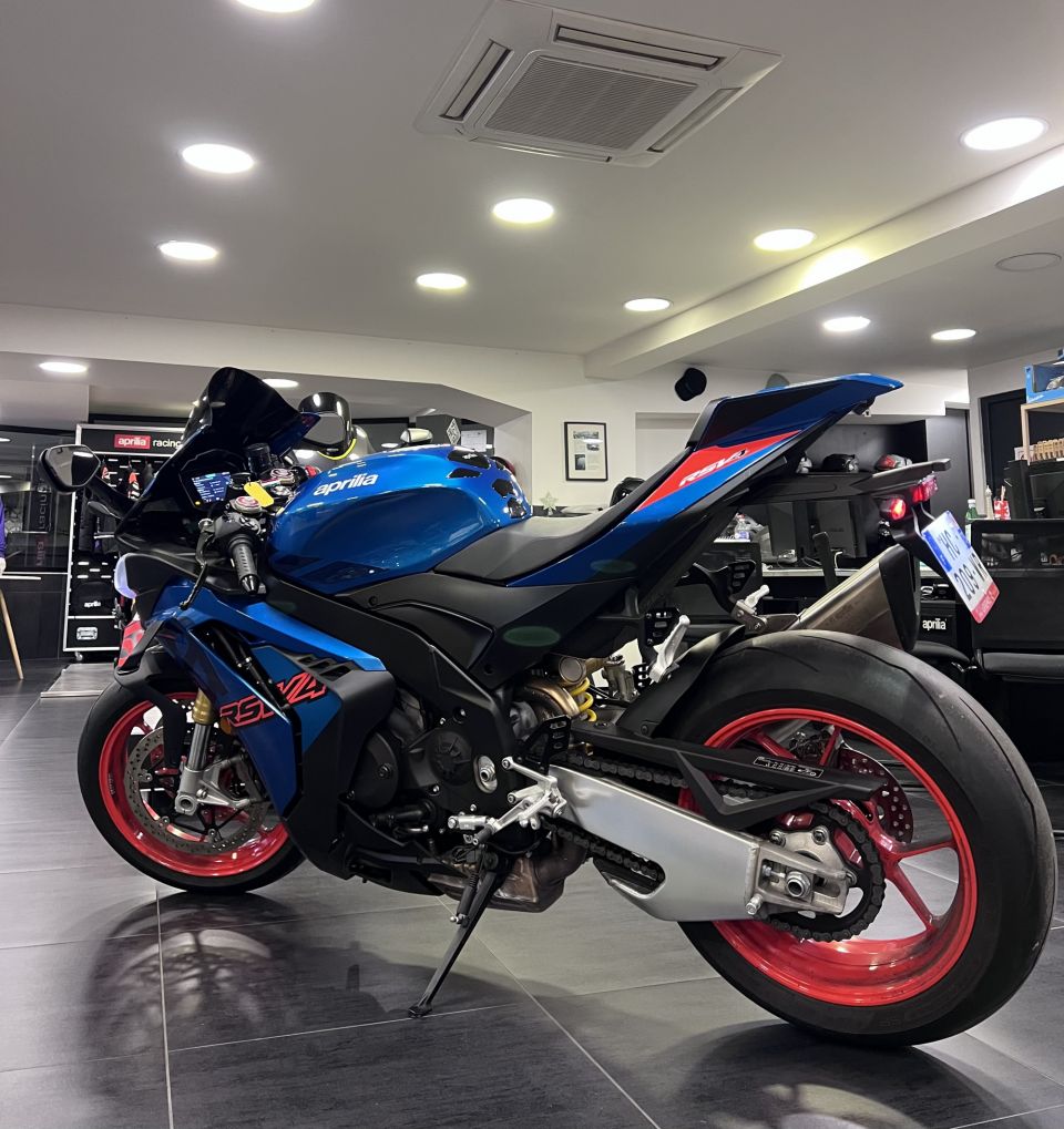 APRILIA RSV4 1100 4