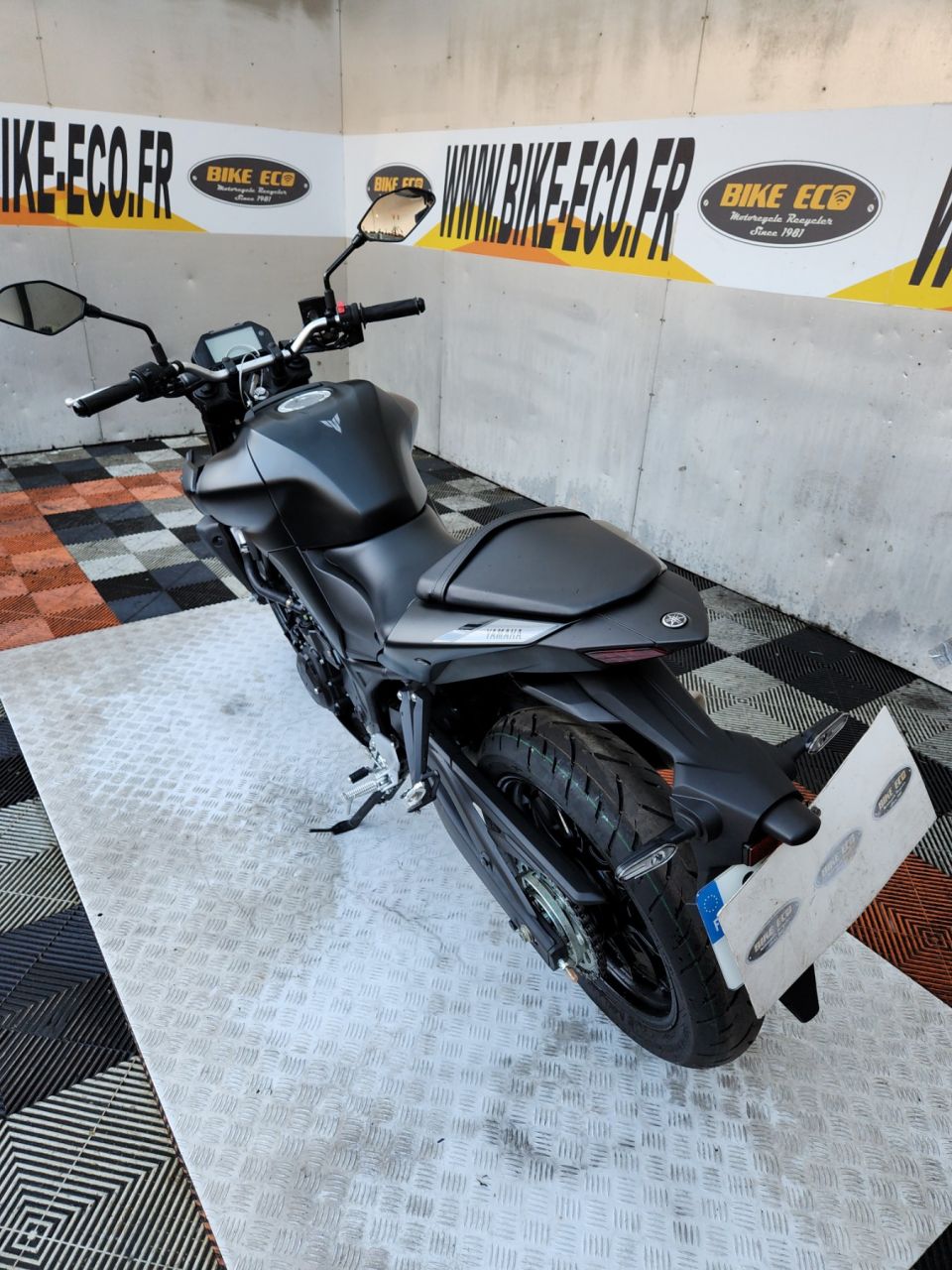 YAMAHA MT-03 300 4