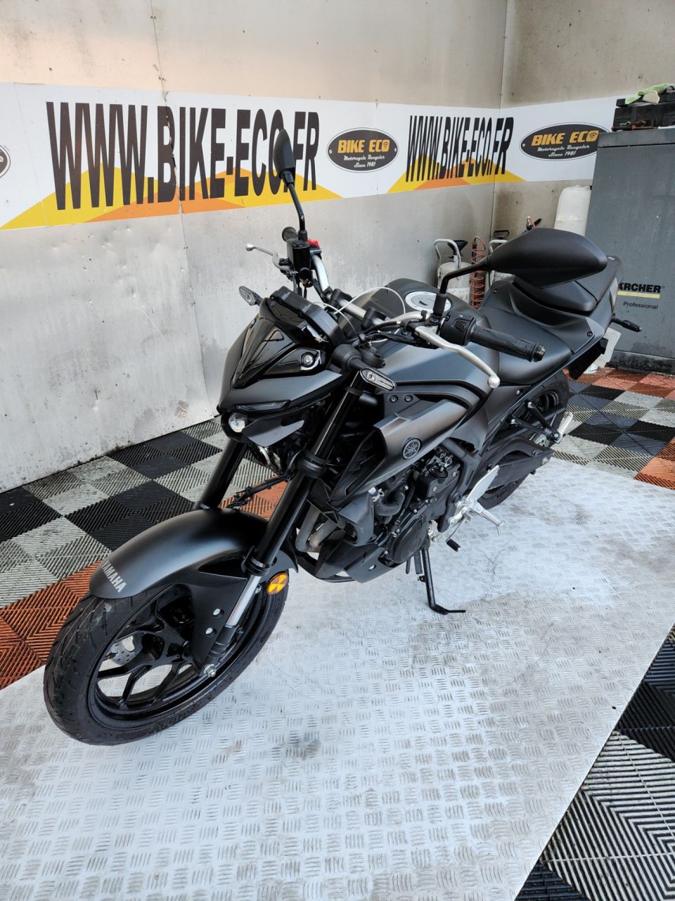 YAMAHA MT-03 300 4