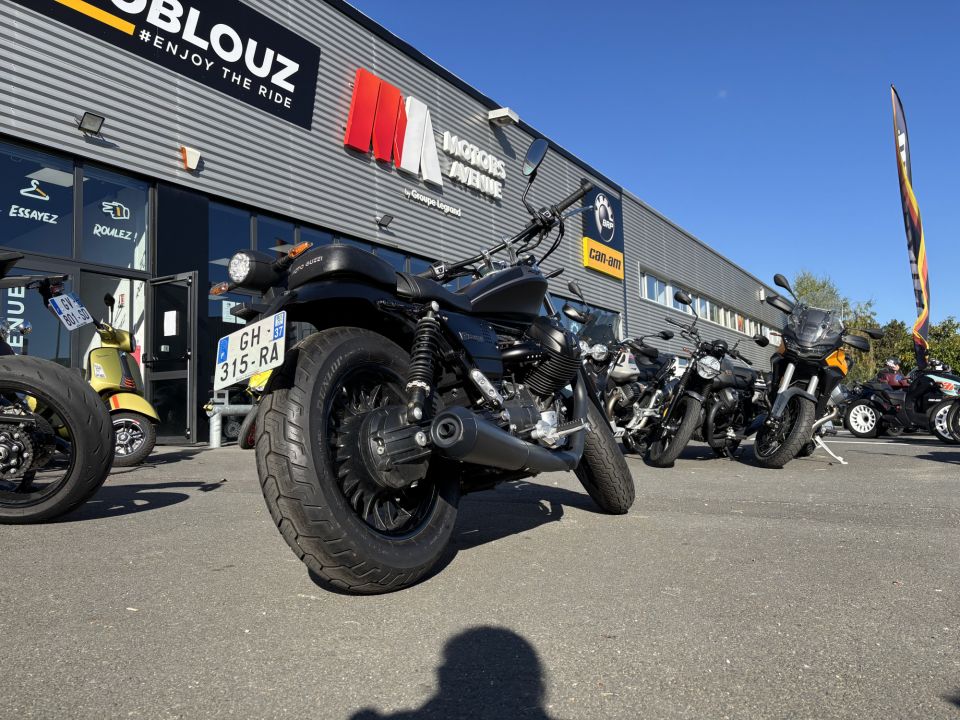 MOTO GUZZI V9 BOBBER 4