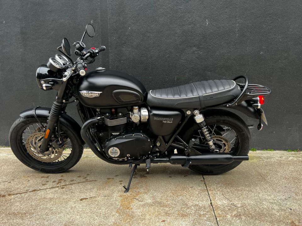 TRIUMPH Bonneville T120 Black 4