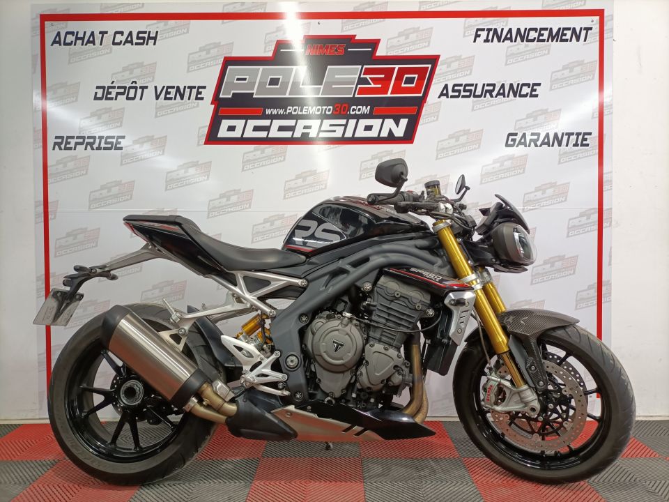 TRIUMPH SPEED TRIPLE 1200 RS 4