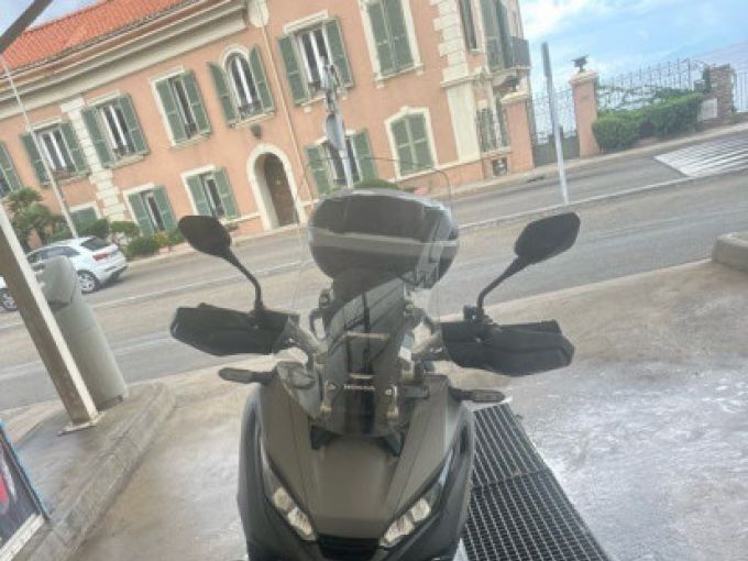HONDA X-ADV 750 4