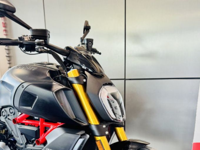 DUCATI DIAVEL 1260S 4