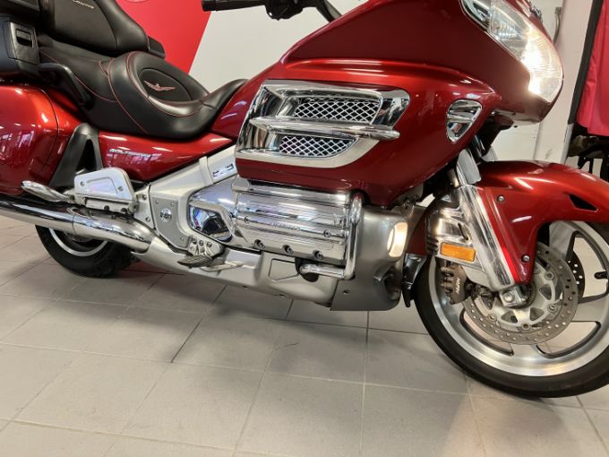 HONDA GL1800 GOLDWING 4