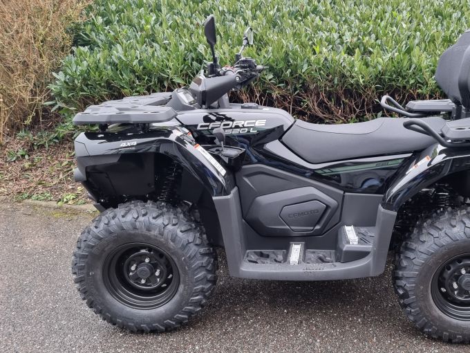 CF MOTO CFORCE 520 4