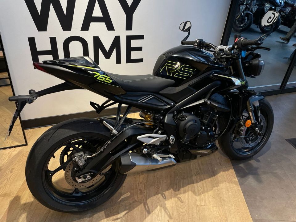 TRIUMPH STREET TRIPLE 765 RS 4