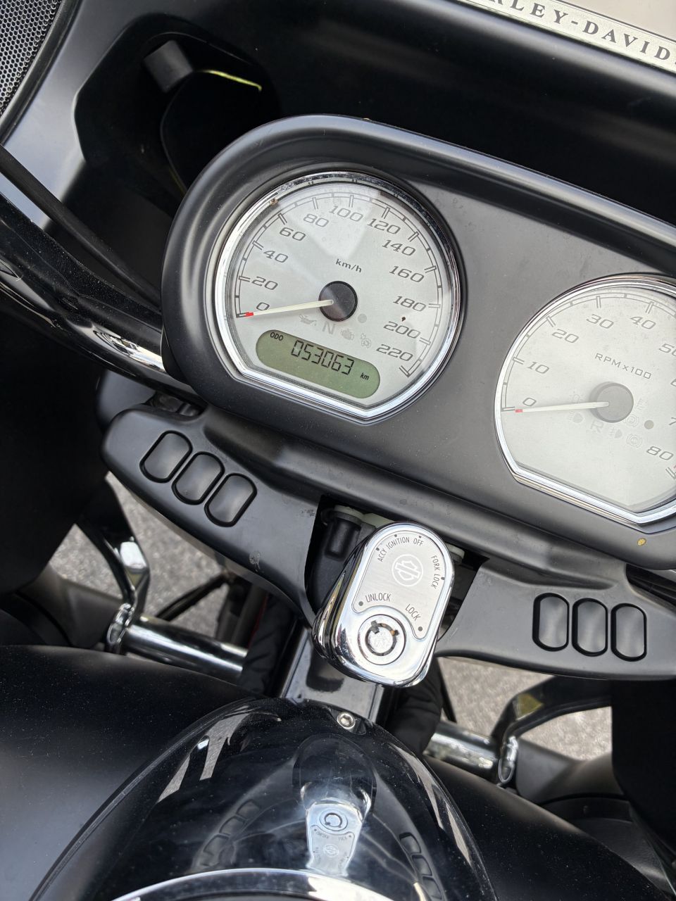 HARLEY-DAVIDSON TOURING ROAD GLIDE 1690 SPECIAL 4