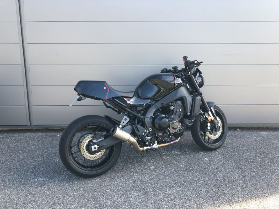 YAMAHA XSR  900 4