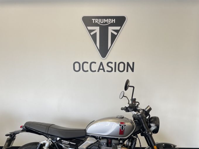 TRIUMPH SPEED TWIN 900 4