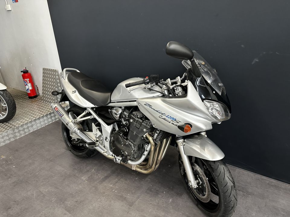 SUZUKI GSF 1200 S BANDIT 4