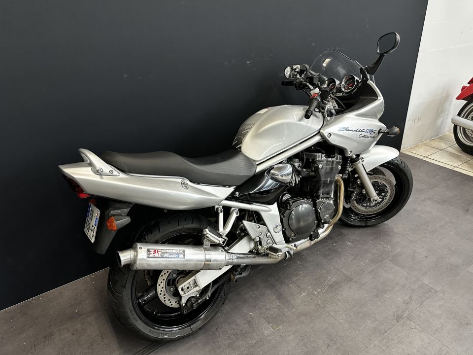 SUZUKI GSF 1200 S BANDIT 4